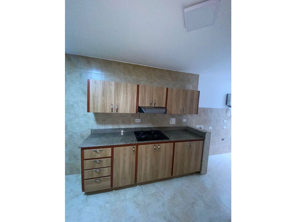 CASA SURAMERICA CERCA MALL CON JARDÍN INTERNO UNIDAD MUY TRANQUILA — foto 4