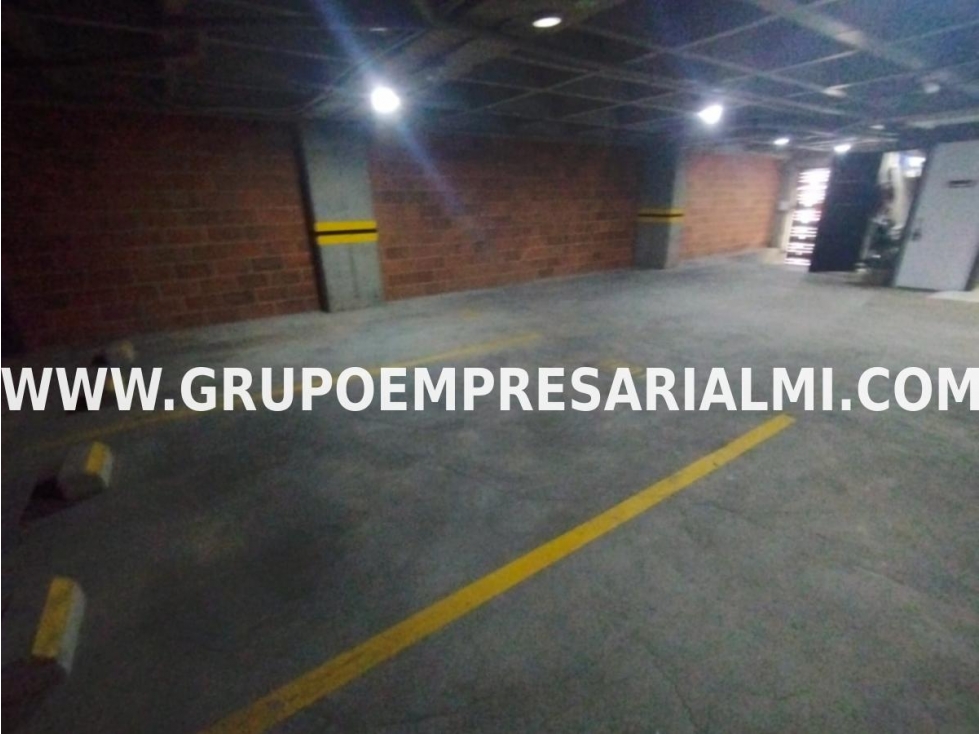 HERMOSA BODEGA EN ARRIENDO - SECTOR SIMÓN BOLÍVAR COD: 30631 - 1