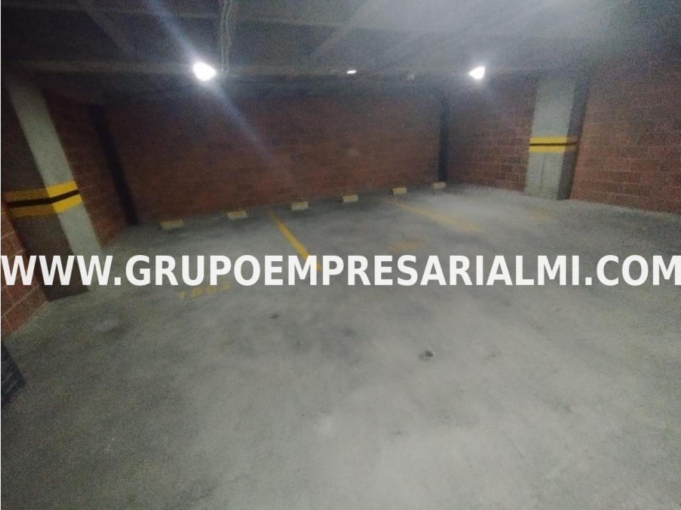 HERMOSA BODEGA EN ARRIENDO - SECTOR SIMÓN BOLÍVAR COD: 30631 - 6