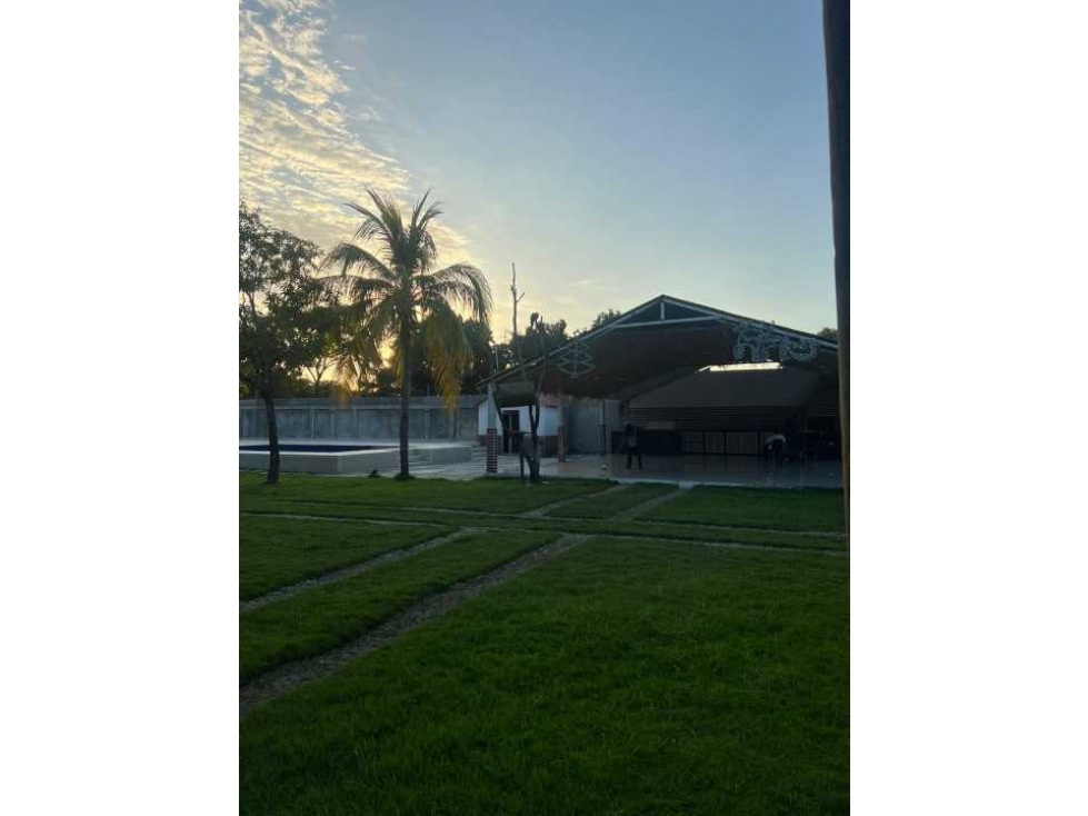 Hermosa cabaña amoblada a 100mtrs de la troncal, sector rio córdoba - 2