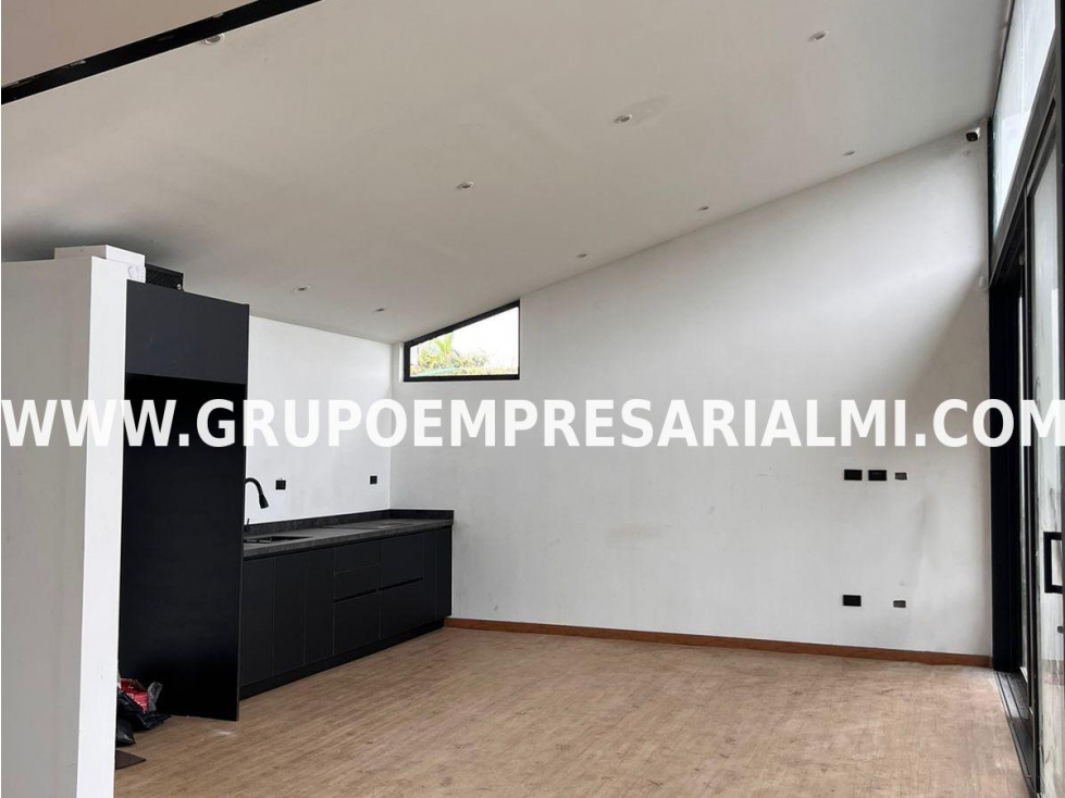 HERMOSA CABAÑA EN ARRIENDO - SECTOR SAN JOSE COD: 30732 - 4
