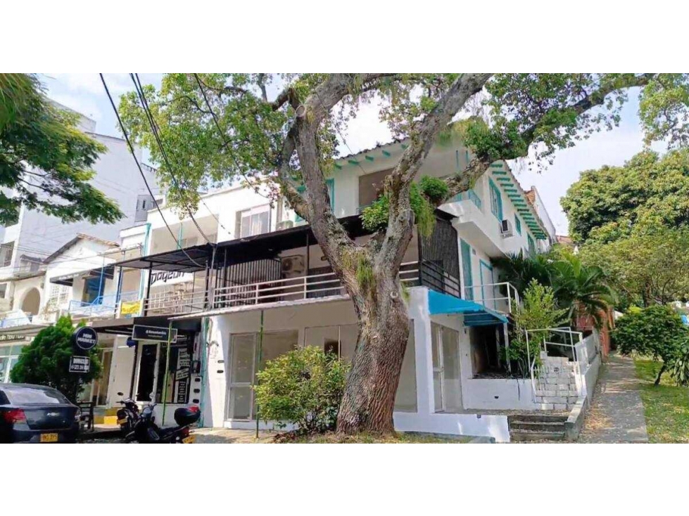 Hermosa casa amoblada con 4 apartamentos airbnb y local alquilados