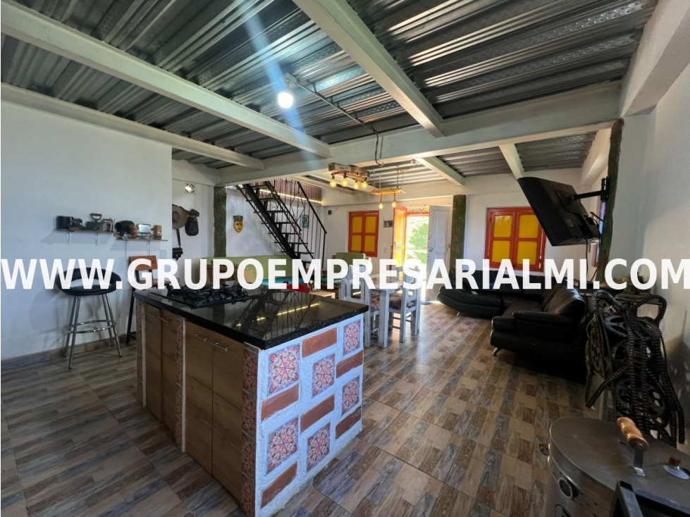 HERMOSA CASA AMOBLADA EN ARRIENDO - SECTOR SAN PEDRO COD: 30648
