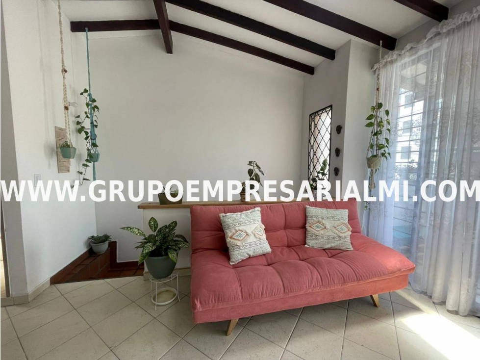 HERMOSA CASA AMOBLADA EN ARRIENDO - SECTOR SANTA TERESITA COD: 33238 — foto 2