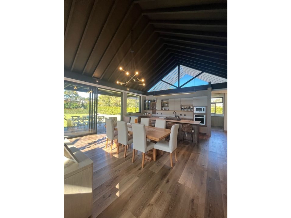 Hermosa casa atemporal rodeada de naturaleza en oriente / u. cerrada — foto 6