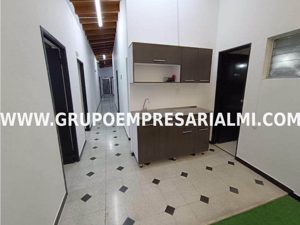 HERMOSA CASA BIFAMILIAR EN ARRIENDO - SECTOR EL NOGAL COD: 30467