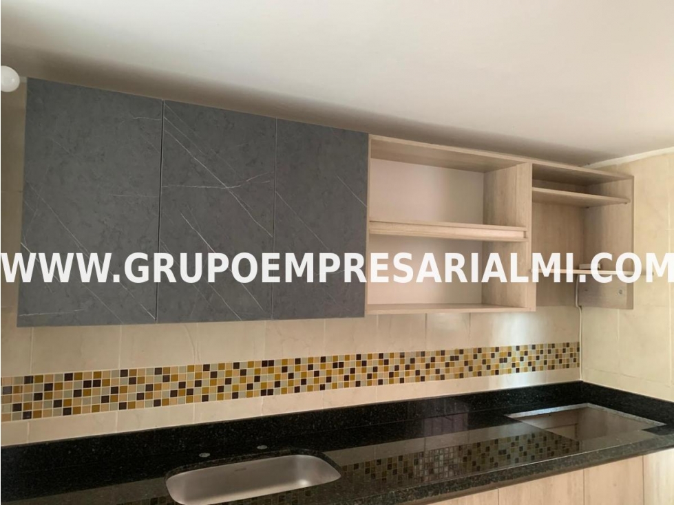 HERMOSA CASA BIFAMILIAR EN ARRIENDO - SECTOR LOS ALCÁZARES COD: 31775 — foto 5