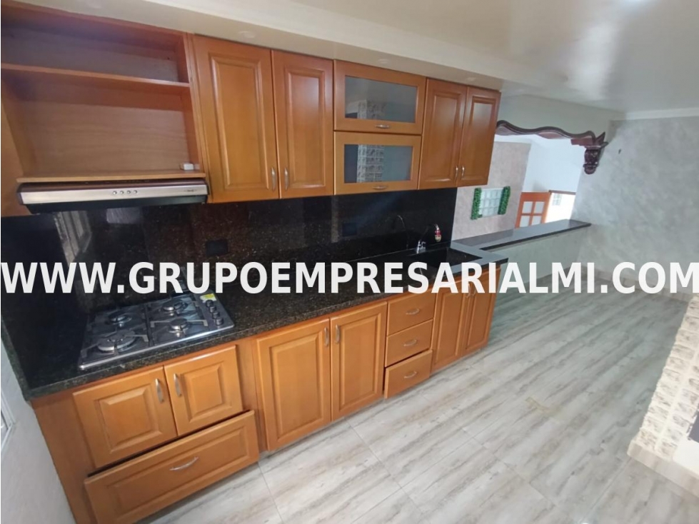 HERMOSA CASA BIFAMILIAR EN ARRIENDO - SECTOR BOSTON COD: 32529 — foto 5