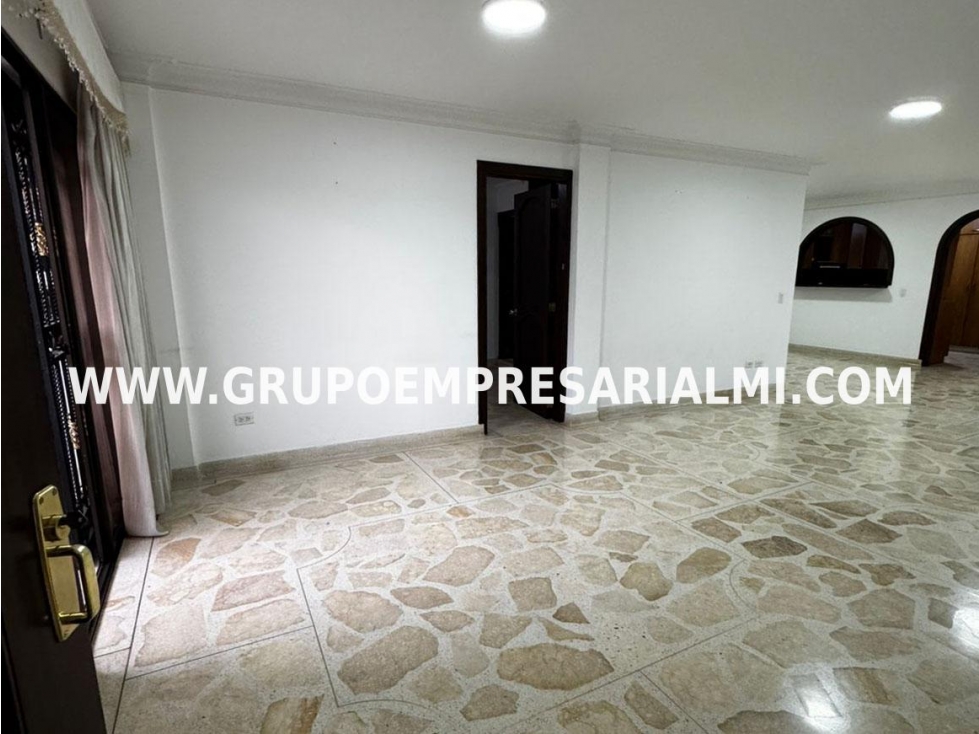 HERMOSA CASA BIFAMILIAR EN ARRIENDO - SECTOR SIMÓN BOLIVAR COD: 33906 — foto 2