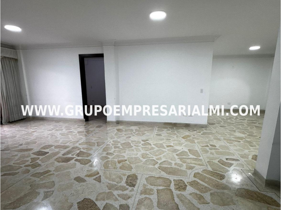 HERMOSA CASA BIFAMILIAR EN ARRIENDO - SECTOR SIMÓN BOLIVAR COD: 33906 — foto 3