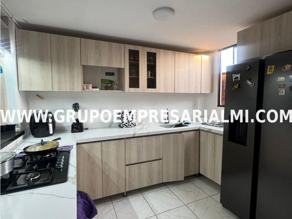 HERMOSA CASA BIFAMILIAR EN VENTA - SECTOR EL DIAMANTE COD: 33581 — foto 6