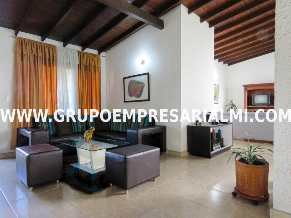 HERMOSA CASA BIFAMILIAR EN VENTA - SECTOR VILLA HERMOSA COD: 31737 — foto 2