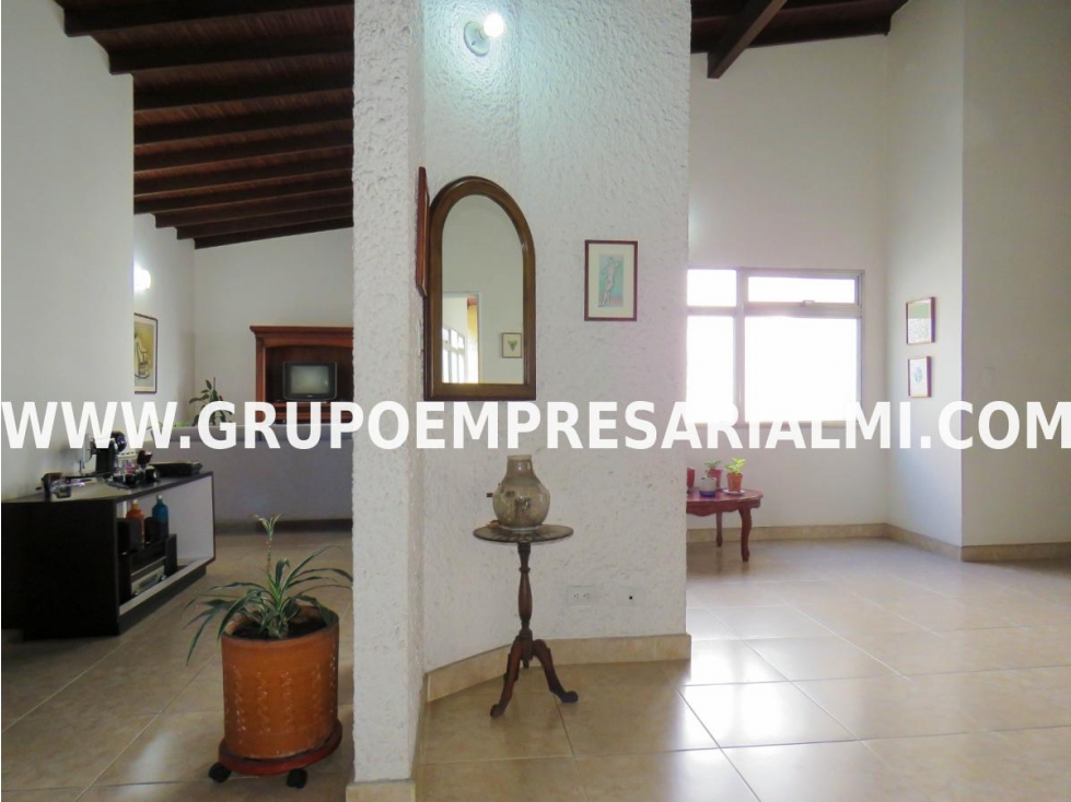 HERMOSA CASA BIFAMILIAR EN VENTA - SECTOR VILLA HERMOSA COD: 31737 — foto 4