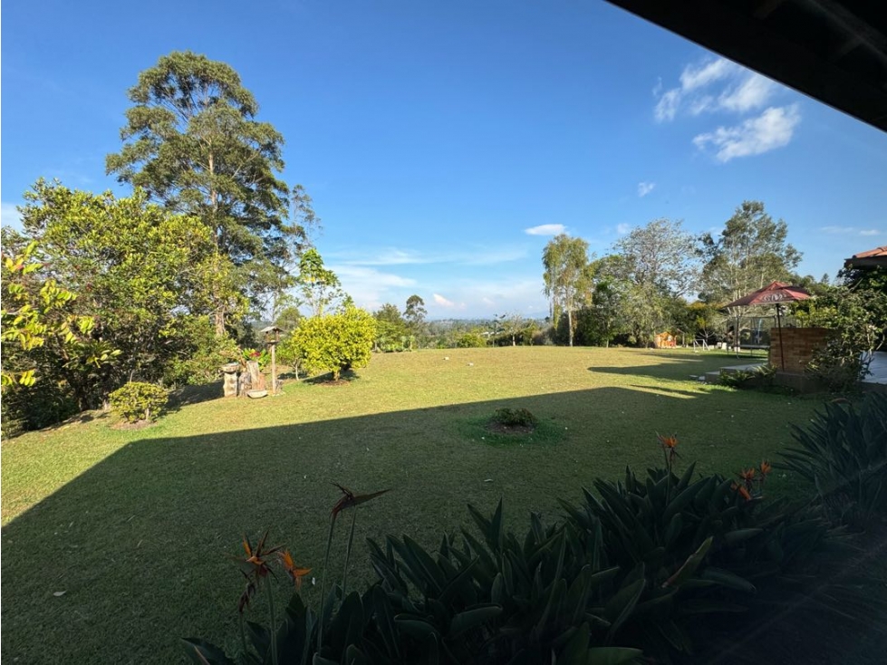 Hermosa Casa Campestre Con Arboles Frutales y Vista Abierta a Rionegro — foto 2