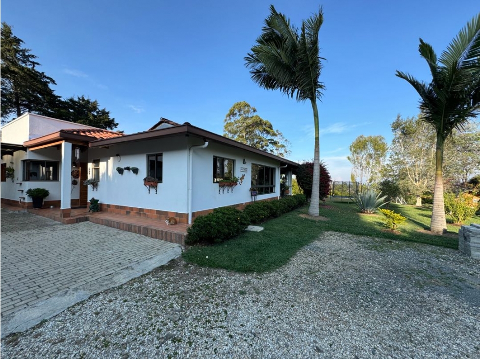 Hermosa Casa Campestre Con Arboles Frutales y Vista Abierta a Rionegro — foto 6