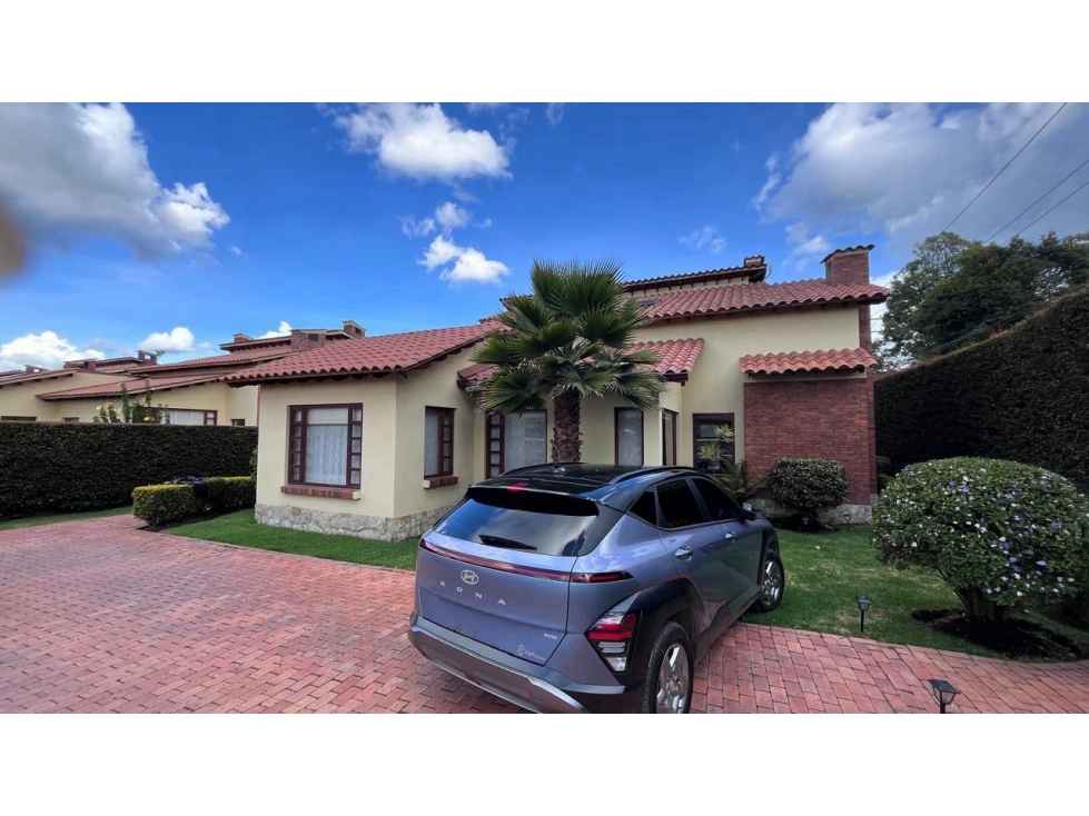 Hermosa casa campestre con excelente ubicación en Chía. - 1