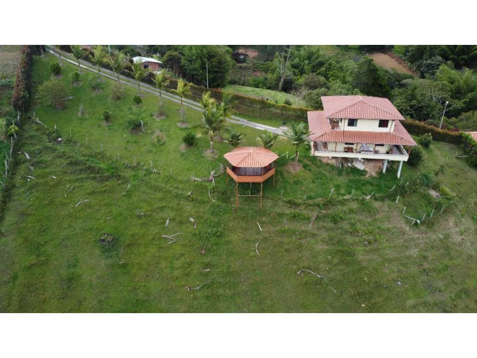 Hermosa casa campestre dos niveles en marinilla vereda campo alegre — foto 4