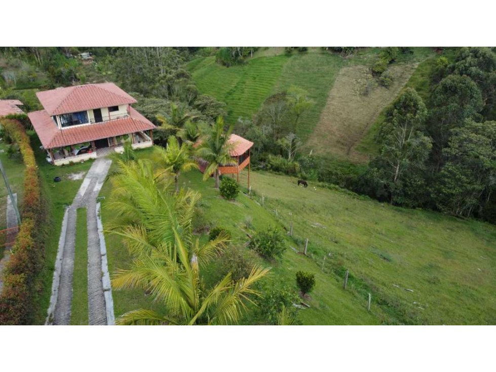 Hermosa casa campestre dos niveles en marinilla vereda campo alegre — foto 6