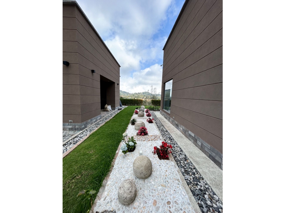 HERMOSA CASA CAMPESTRE EN EL ALTO DEL ESCOBERO — foto 4