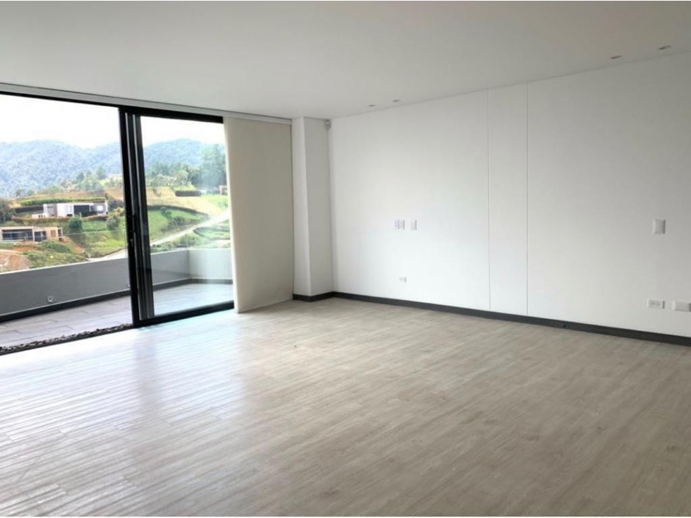 HERMOSA CASA CAMPESTRE EN ENVIGADO ALTO DE LAS PALMAS SECTOR VIVA — foto 6