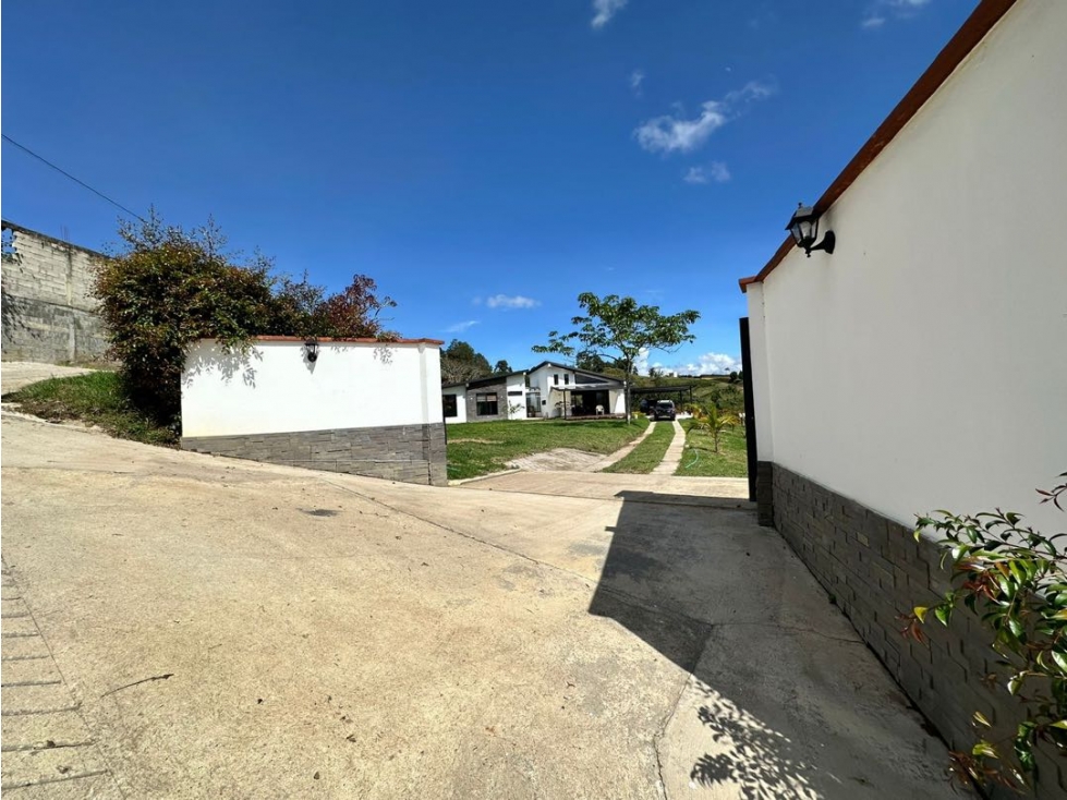 Hermosa casa campestre en el Carmen de Viboral vereda Cristo Rey — foto 5