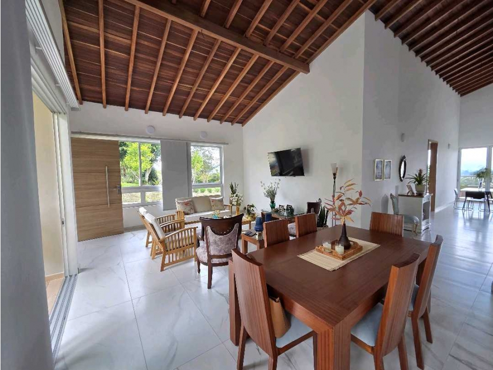 HERMOSA CASA CAMPESTRE EN EL CANADÁ — foto 4