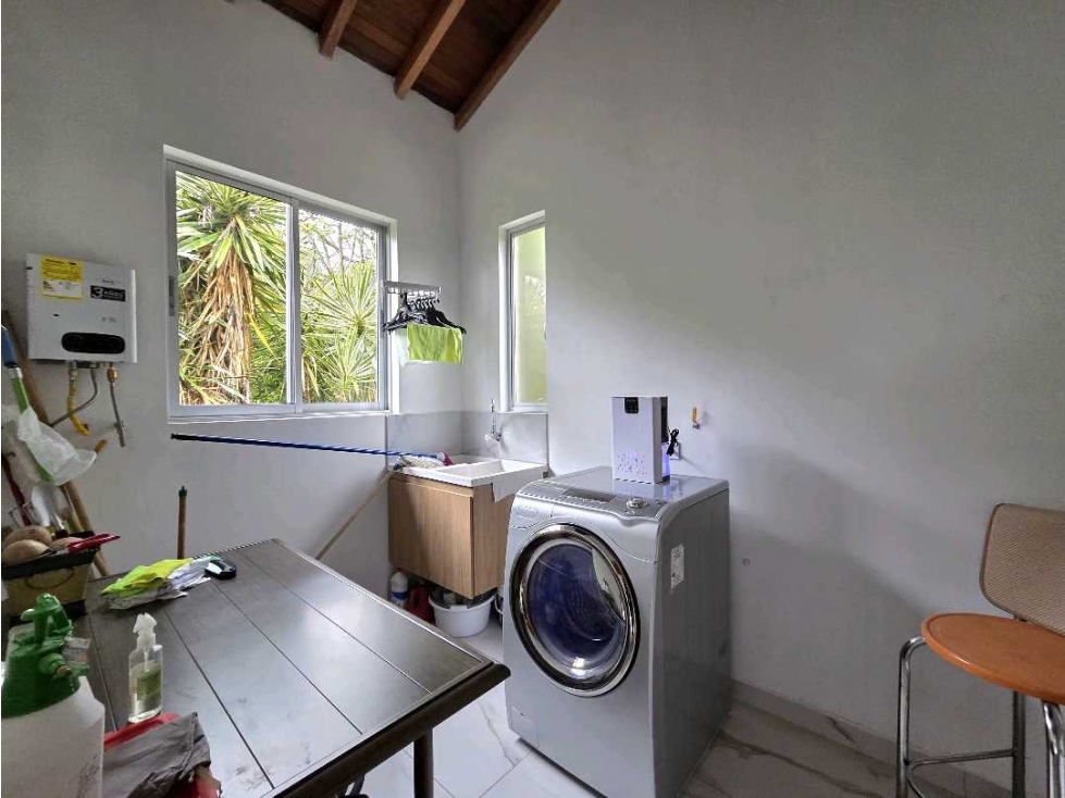 HERMOSA CASA CAMPESTRE EN EL CANADÁ — foto 6