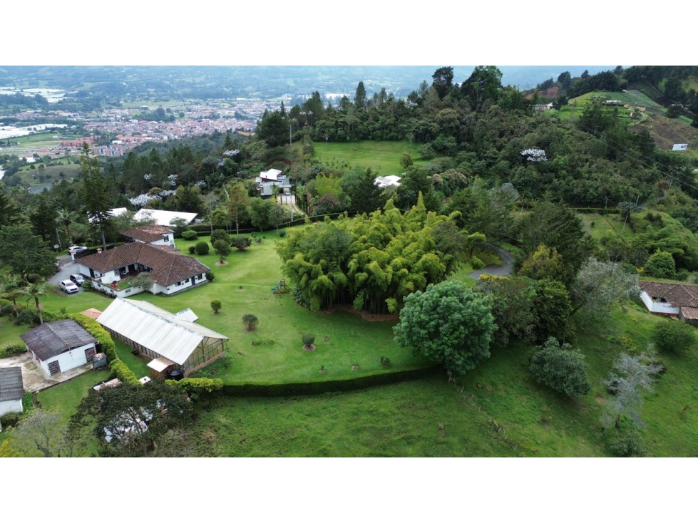 Hermosa casa campestre en El Retiro vereda El Chuzcal