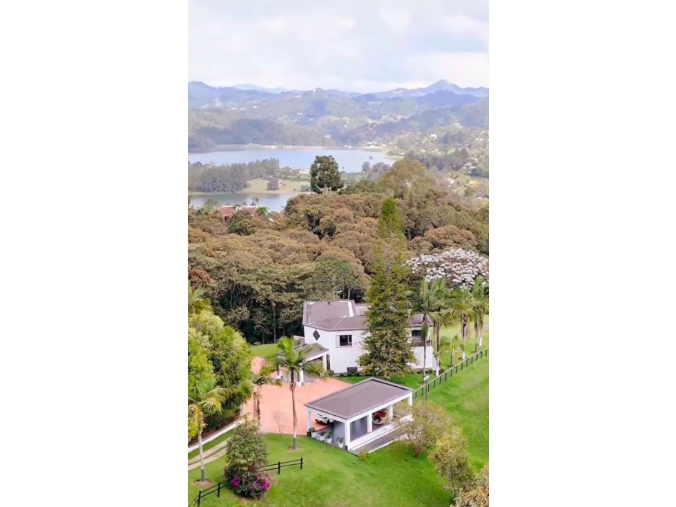 HERMOSA CASA CAMPESTRE EN FIZEBAD. RODEADA DE NATURALEZA. — foto 3