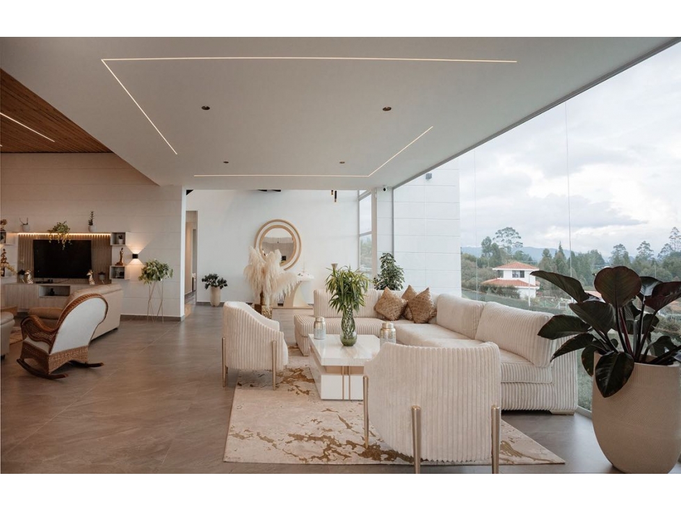 HERMOSA CASA CAMPESTRE EN GUARNE MODERNA Y RODEADA DE NATURALEZA PURA — foto 3