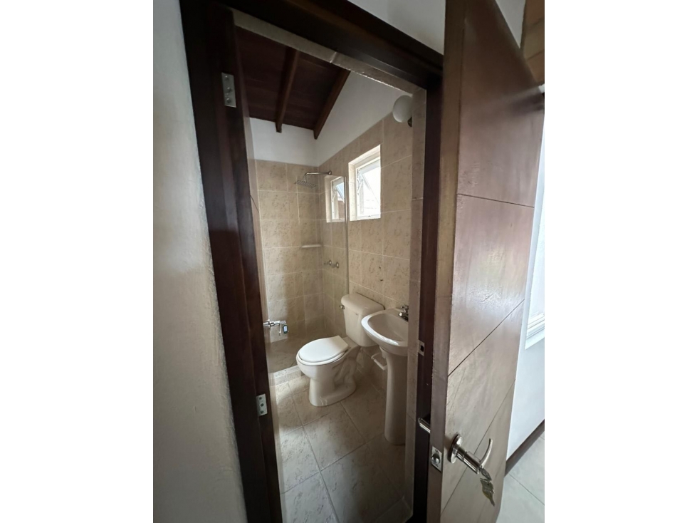 HERMOSA CASA CAMPESTRE EN LA CEJA UNIDAD CERRADA ZONA VERDE PRIVADA — foto 3