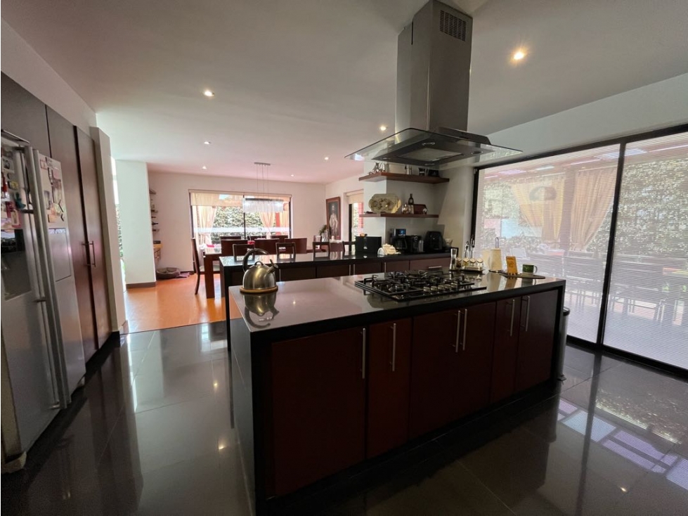 Hermosa Casa Campestre en Venta en Cajicá ¡Lujosa y Exclusiva! — foto 4