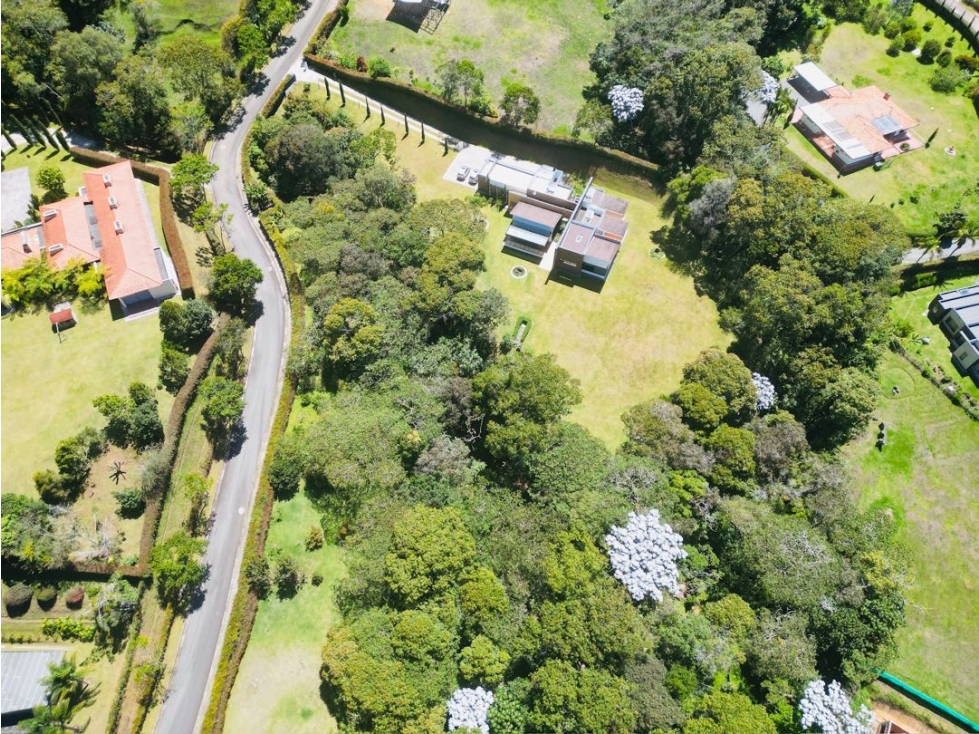 Hermosa casa campestre en venta en unidad cerrada via la ceja Rionegro - 1