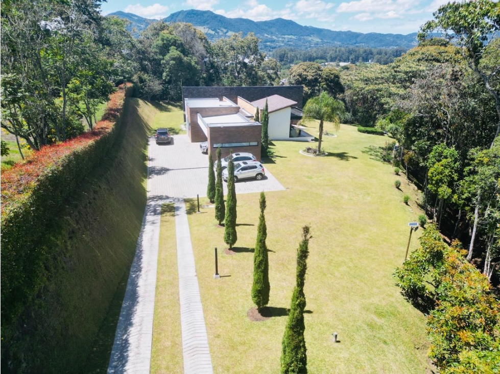 Hermosa casa campestre en venta en unidad cerrada via la ceja Rionegro - 3