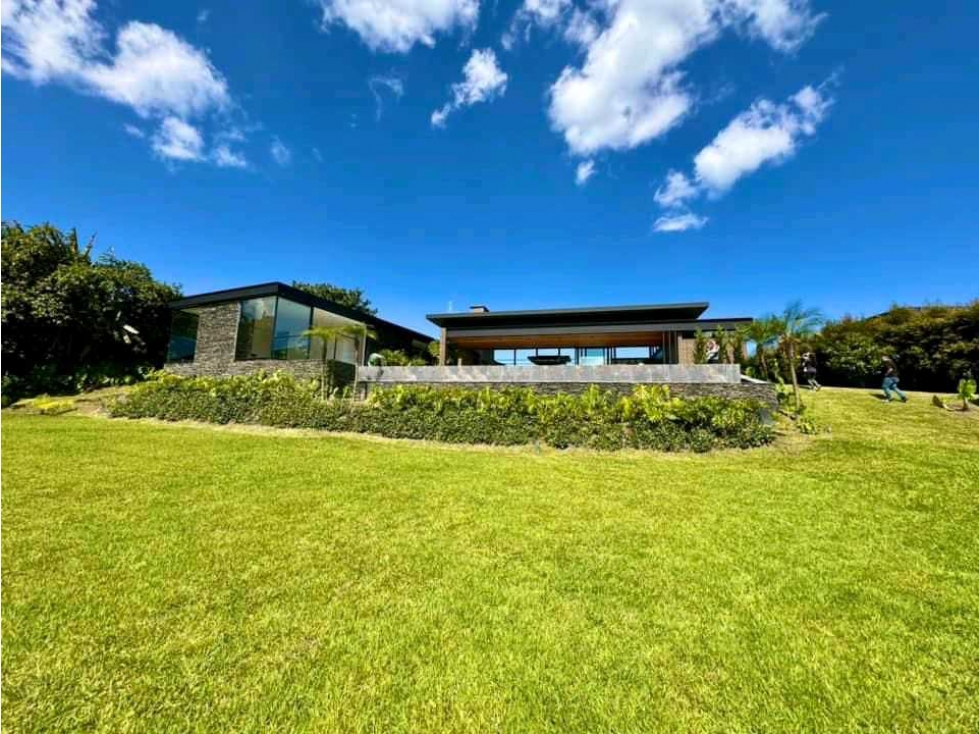 Hermosa Casa Campestre Llanogrande