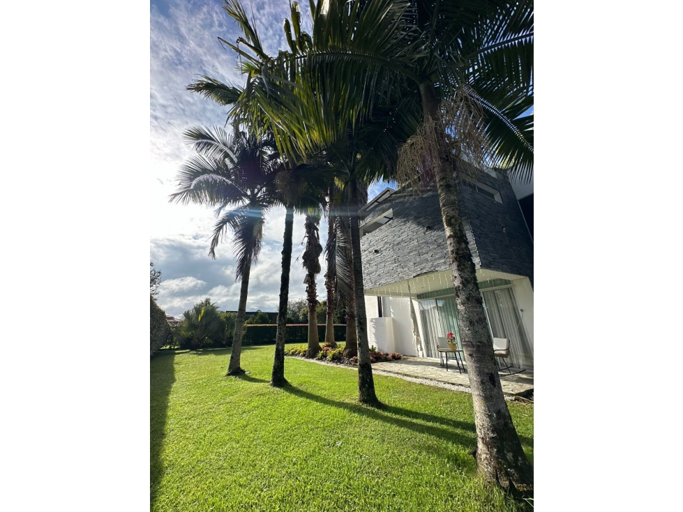 HERMOSA CASA CAMPESTRE LLANOGRANDE. SE VENDE O SE RENTA. CABECERAS — foto 2