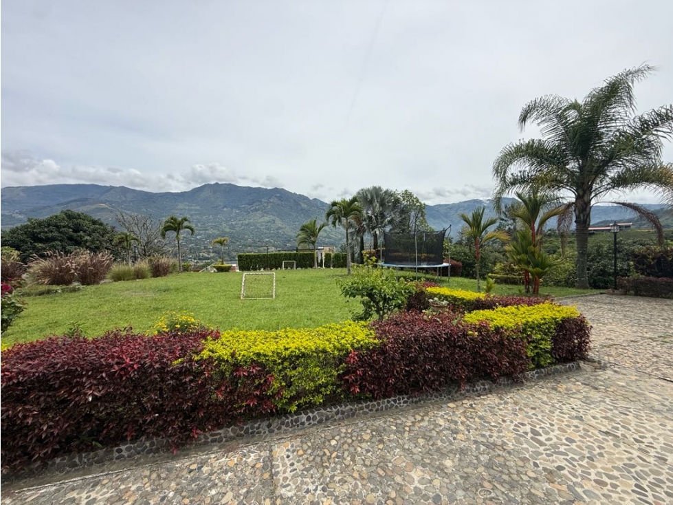 HERMOSA CASA CAMPESTRE PARA LA VENTA UBICADA EN COPACABANA — foto 2