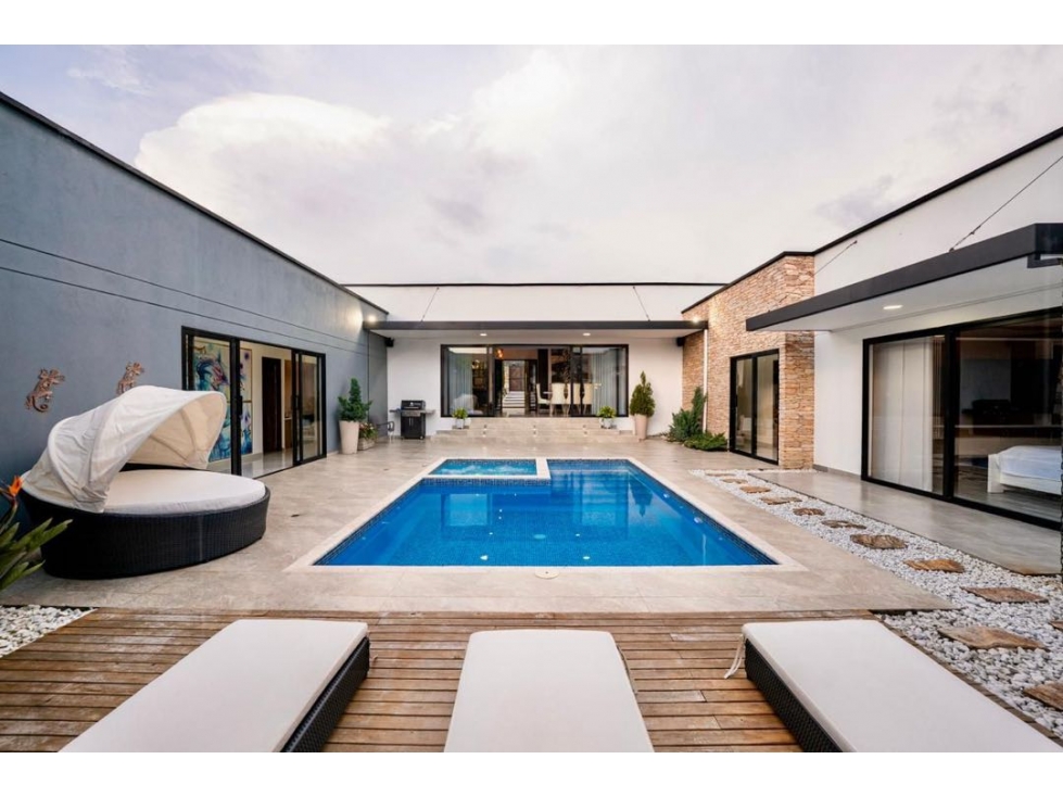 Hermosa casa campestre para la venta via San Antonio la ceja
