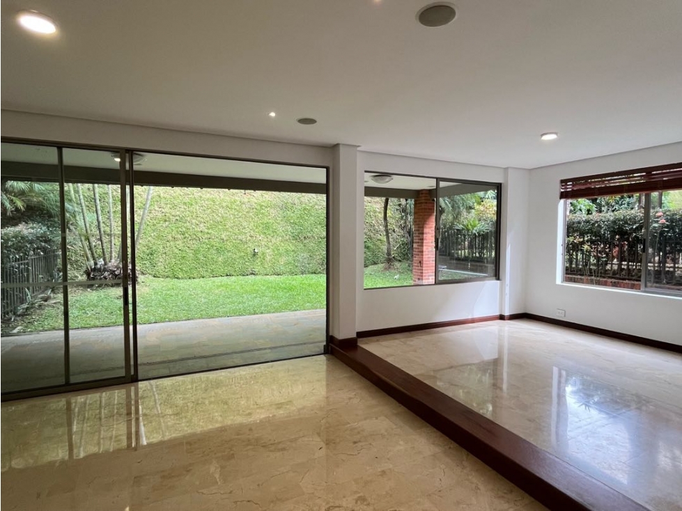 Hermosa casa cerca al tesoro en unidad cerrada — foto 3
