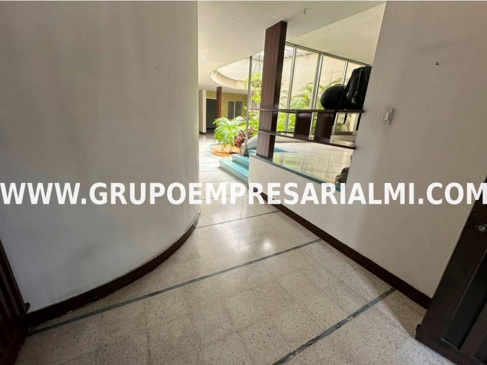HERMOSA CASA COMERCIAL EN ARRIENDO - SECTOR LAURELES COD: 31800 — foto 5