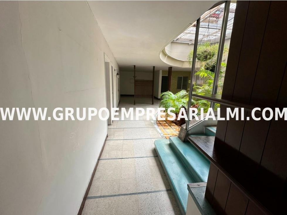 HERMOSA CASA COMERCIAL EN ARRIENDO - SECTOR LAURELES COD: 31800 — foto 4