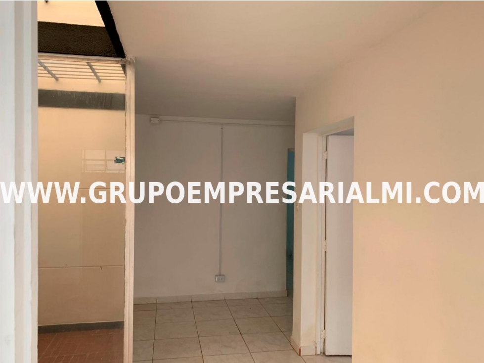 HERMOSA CASA COMERCIAL EN ARRIENDO - SECTOR SIMÓN BOLÍVAR COD: 33545 — foto 5