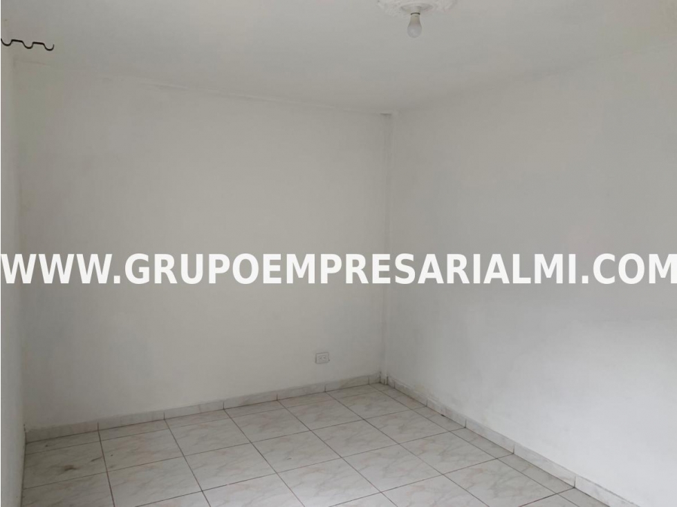 HERMOSA CASA COMERCIAL EN ARRIENDO - SECTOR SIMÓN BOLÍVAR COD: 33545 — foto 6