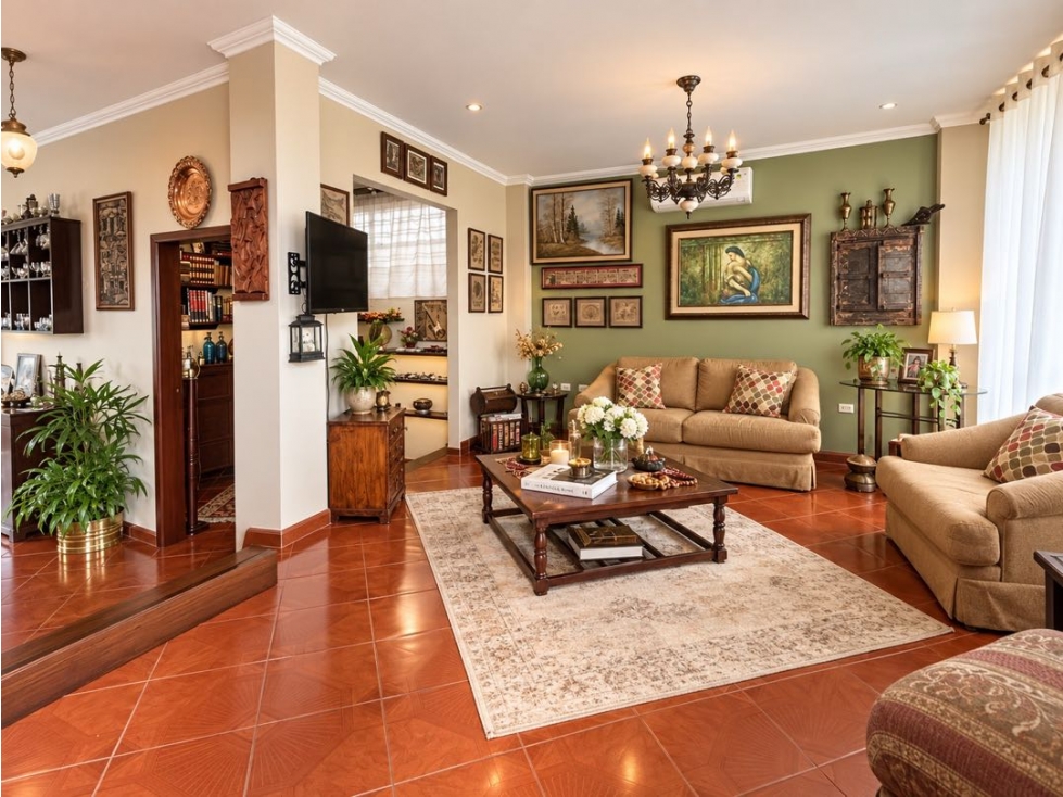Hermosa casa con amplio patio - Ceibos Norte — foto 4