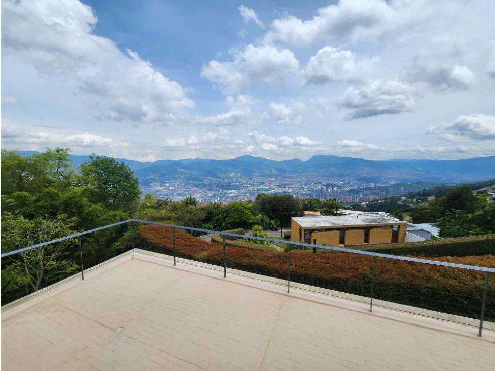 Hermosa Casa con vista al Valle del aburrá