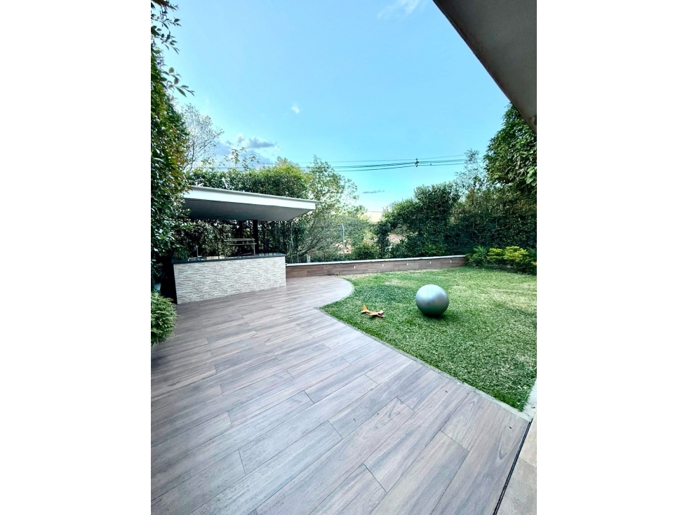 HERMOSA CASA CON ZONA VERDE. NO ADOSADA, SECTOR MONTESORI — foto 5