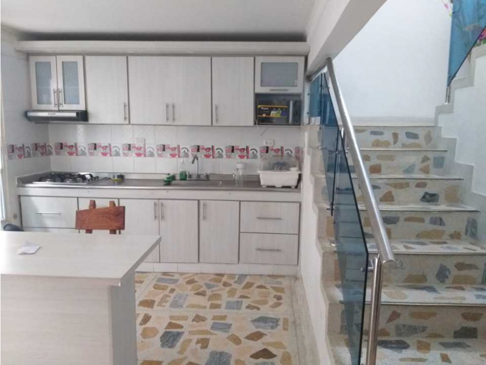 Hermosa Casa de 2 pisos cerca al mar, rodadero sur — foto 6