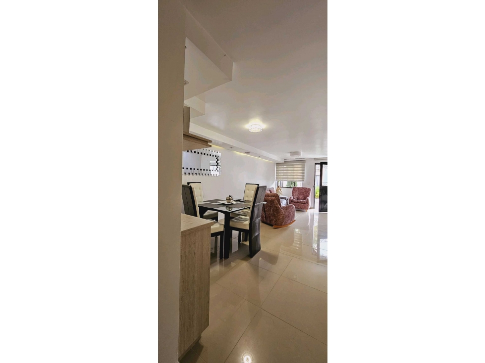 Hermosa Casa de 3 niveles en conjunto cerrado en Pereira — foto 2