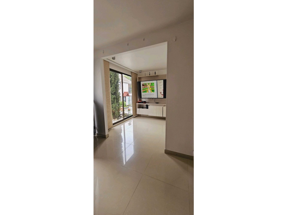 Hermosa Casa de 3 niveles en conjunto cerrado en Pereira — foto 4
