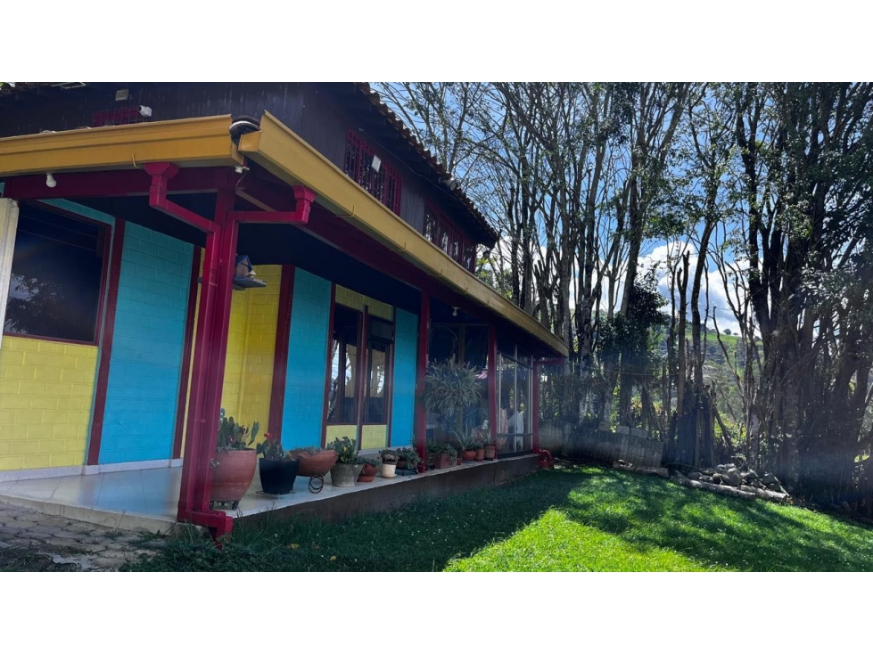 HERMOSA CASA DE CAMPO CON VISTA A TODO EL VALLE DE ABURRÁ - SAN FÉLIX